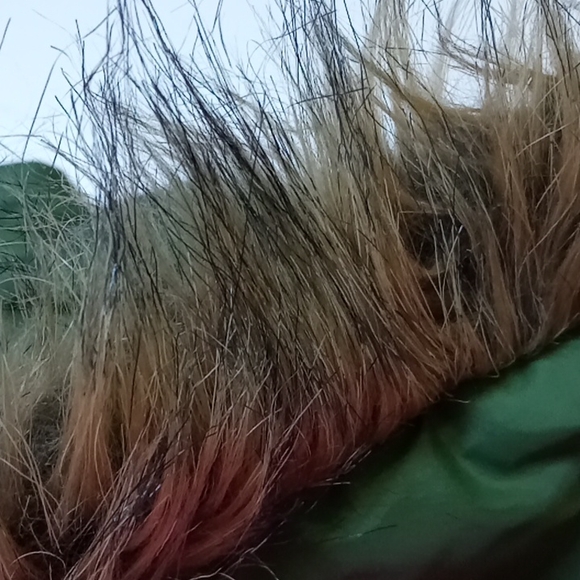 Kids Vest-green|fur hood - Picture 4 of 5